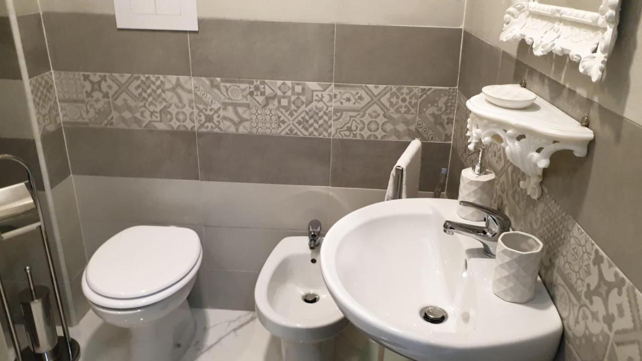 Luxury Room Al Cristo Velato Napoli Eksteriør billede