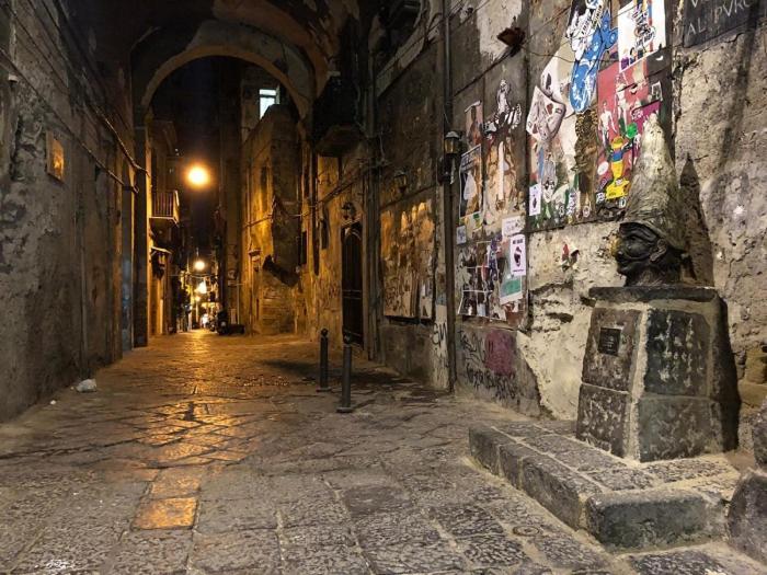 Luxury Room Al Cristo Velato Napoli Eksteriør billede