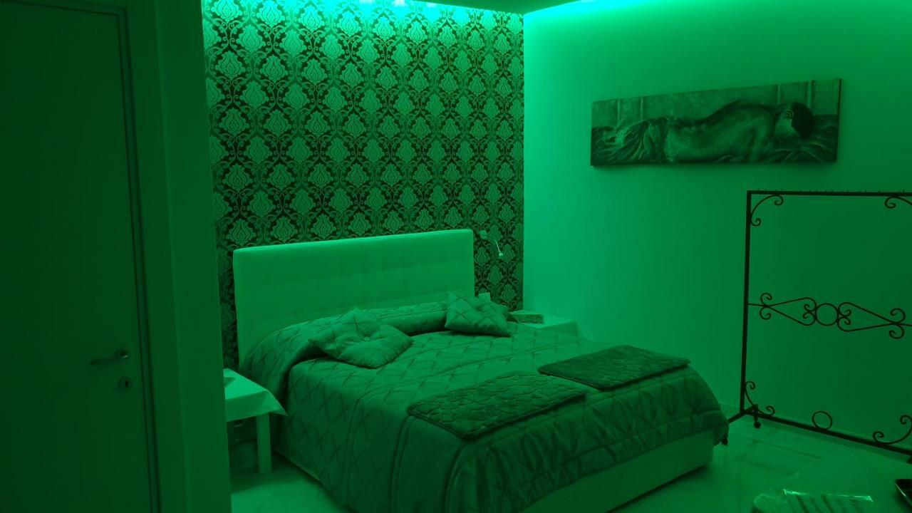 Luxury Room Al Cristo Velato Napoli Eksteriør billede